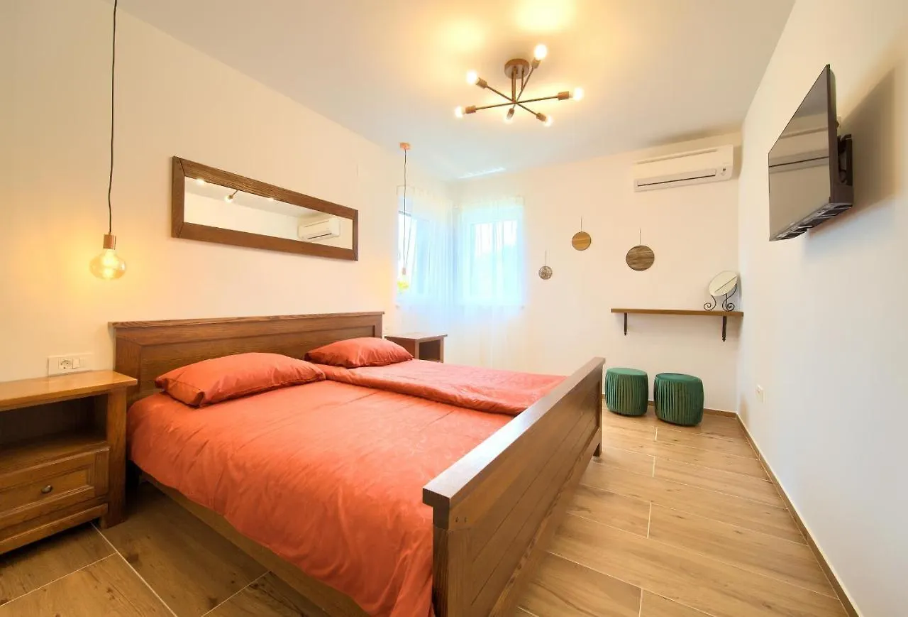 Villa Green Pearl Gostinjac 0*,